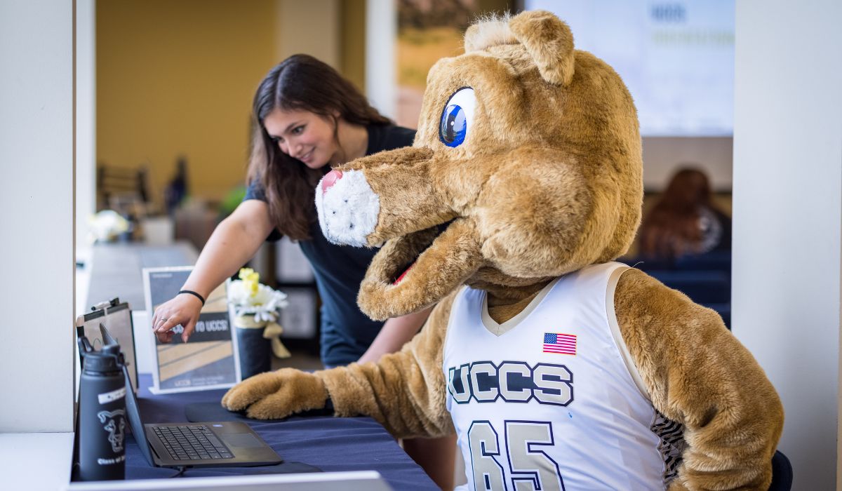clyde applying for admissions with an admissions counselor